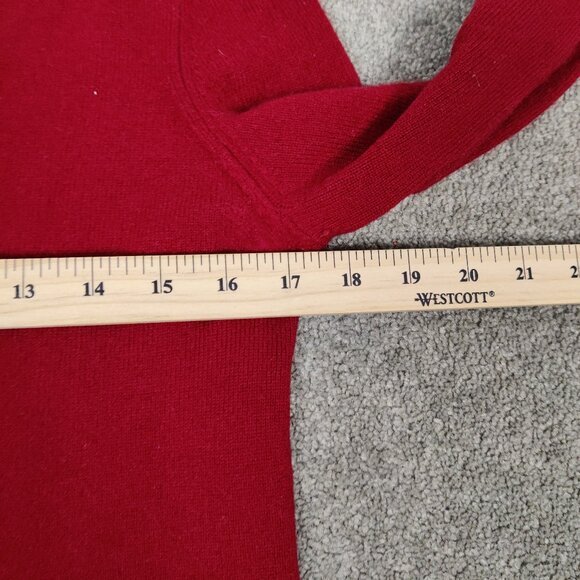 Lord & Taylor Women's 100% Cashmere V-neck Red Sweater Size Medium Quiet Luxury - Picture 6 of 8